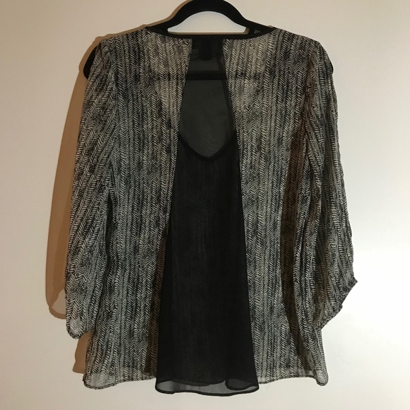 Peek a Boo Black and White Blouse - Picture 4 of 4